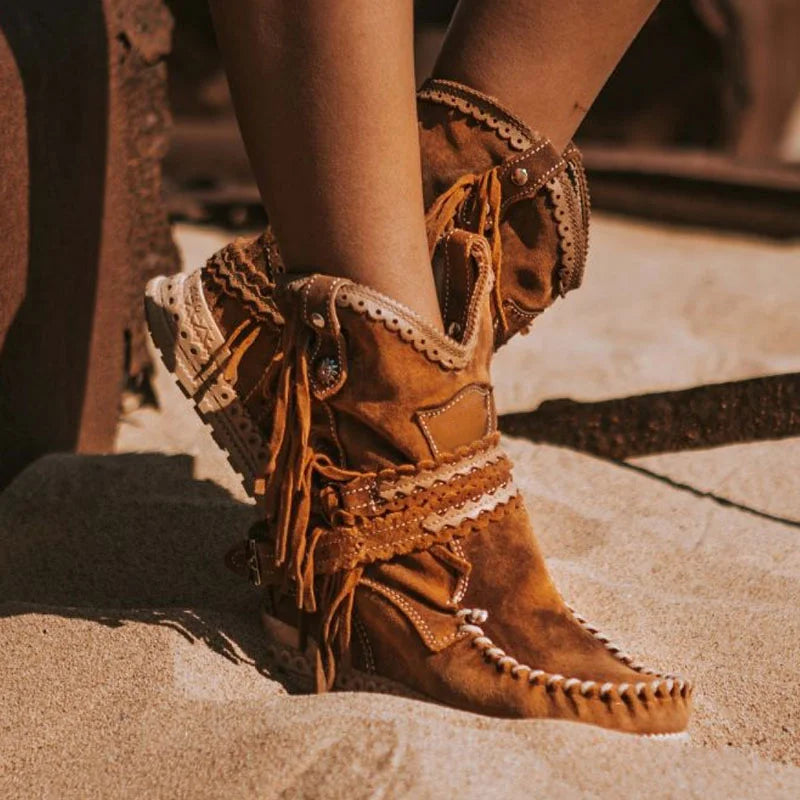 Women's Retro Leather Round-toe Flat Heel Tassel Boots