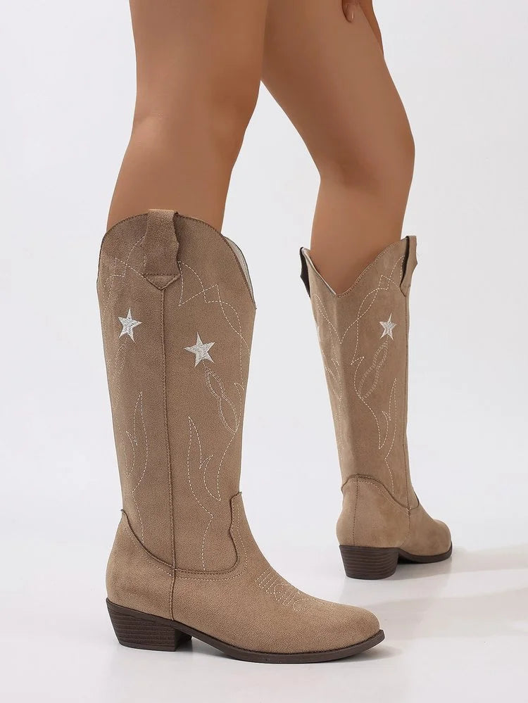 Cowboy Boots With Star Embroidery