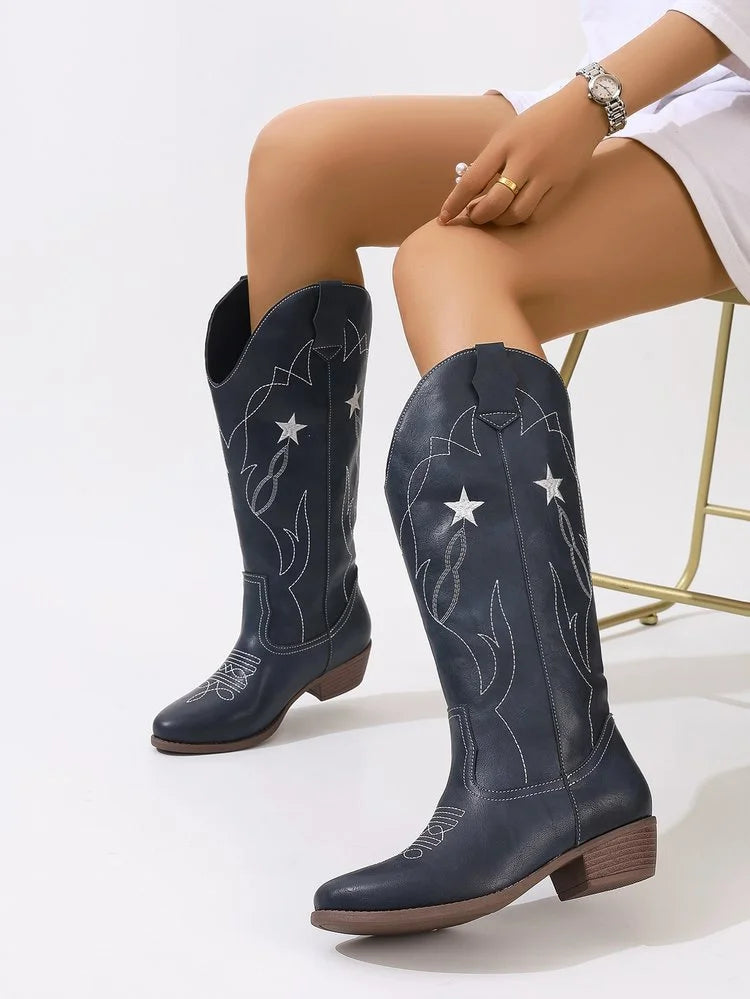 Cowboy Boots With Star Embroidery
