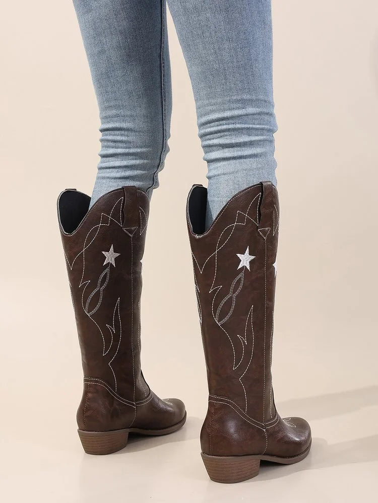 Cowboy Boots With Star Embroidery