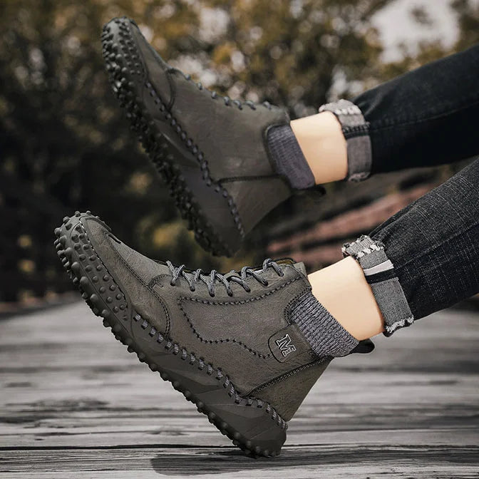Men Ankle Boots Winter Warm Snow Boots Thick Plush Men Handmade Leather Boots Outdoor Waterproof Work Boots