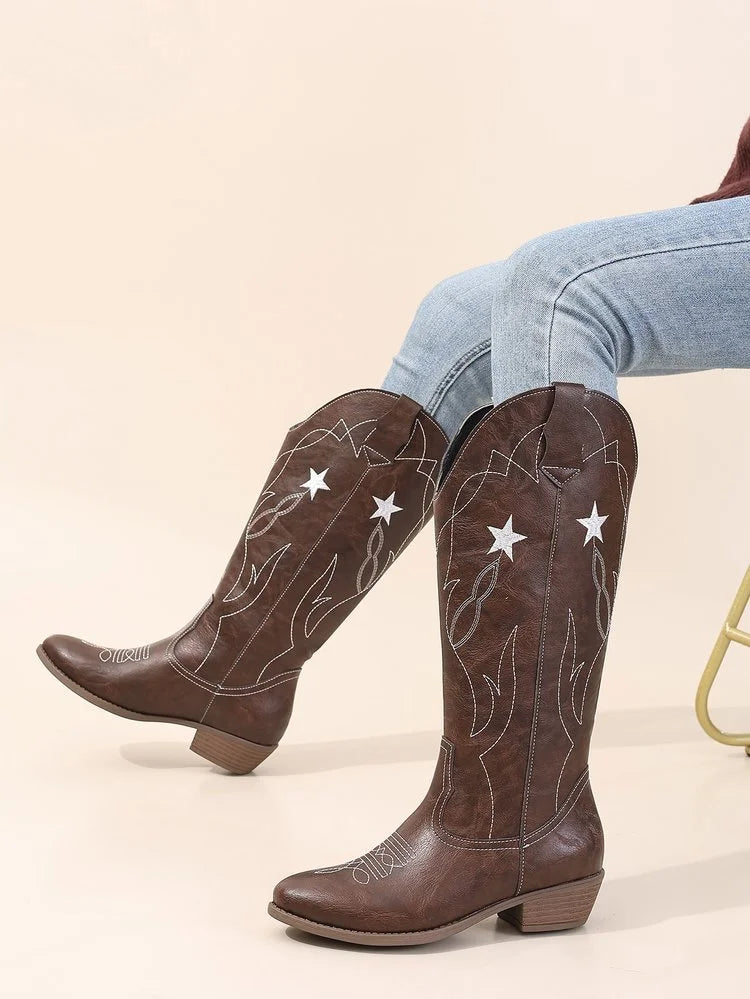 Cowboy Boots With Star Embroidery